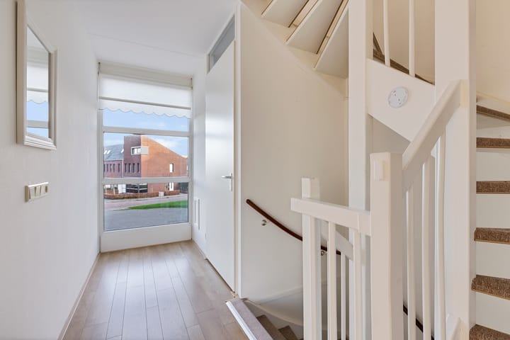 Foto 5 van Vuurvlinder 28