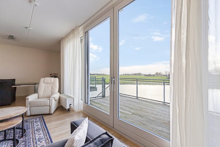 Foto 12 van Vuurvlinder 28