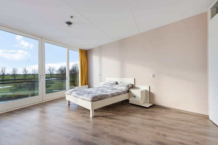 Foto 19 van Vuurvlinder 28