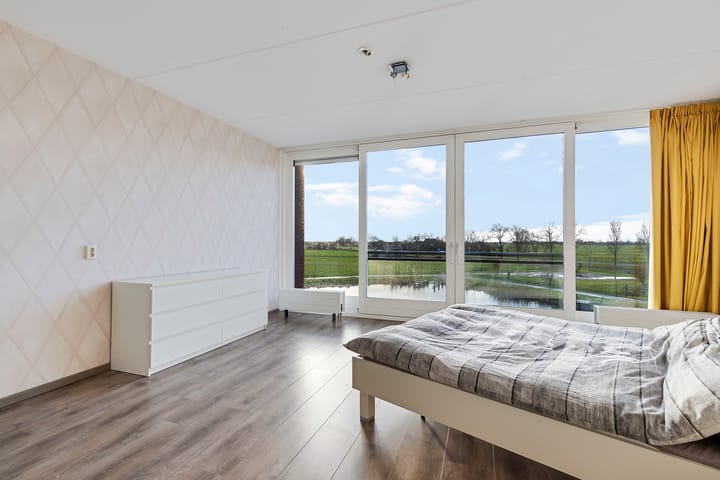 Foto 20 van Vuurvlinder 28