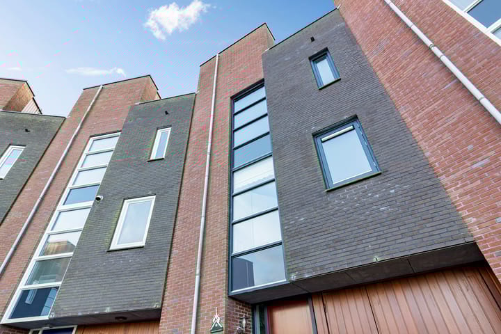 Foto 43 van Vuurvlinder 28