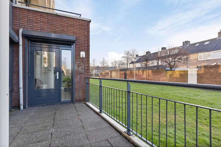 Foto 20 van Burgemeester Freijterslaan 369