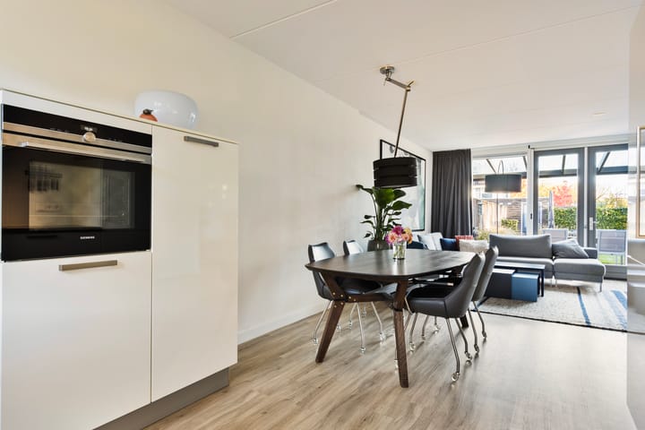 Foto 15 van Johannes Vermeerstraat 47