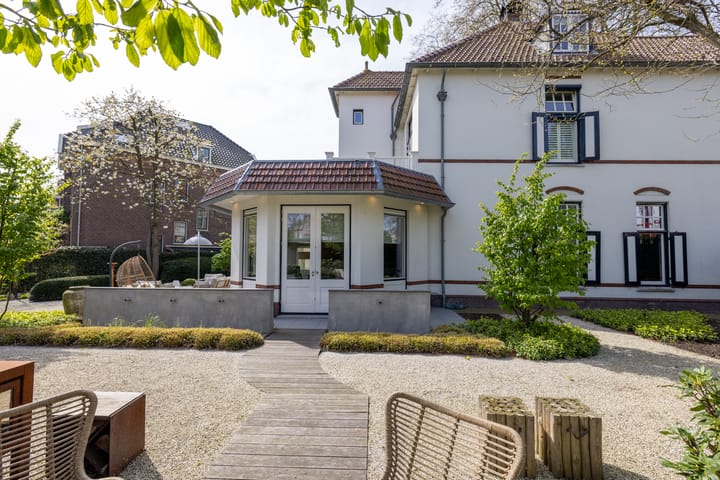 Foto 58 van Verploegh Chasséplein 4