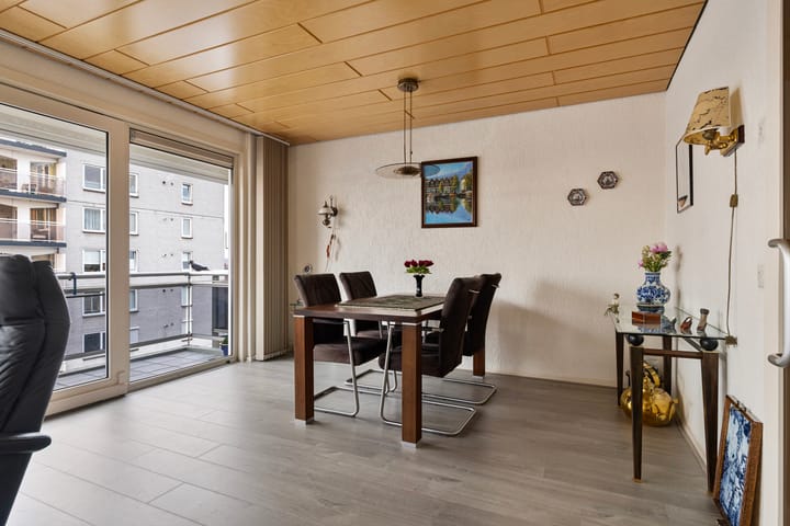 Foto 15 van Maasplein 80