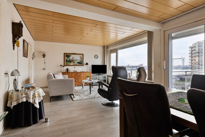 Foto 17 van Maasplein 80