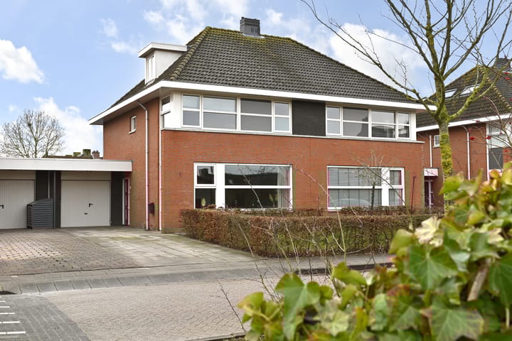 Foto 1 van Simon Luymesstraat 13