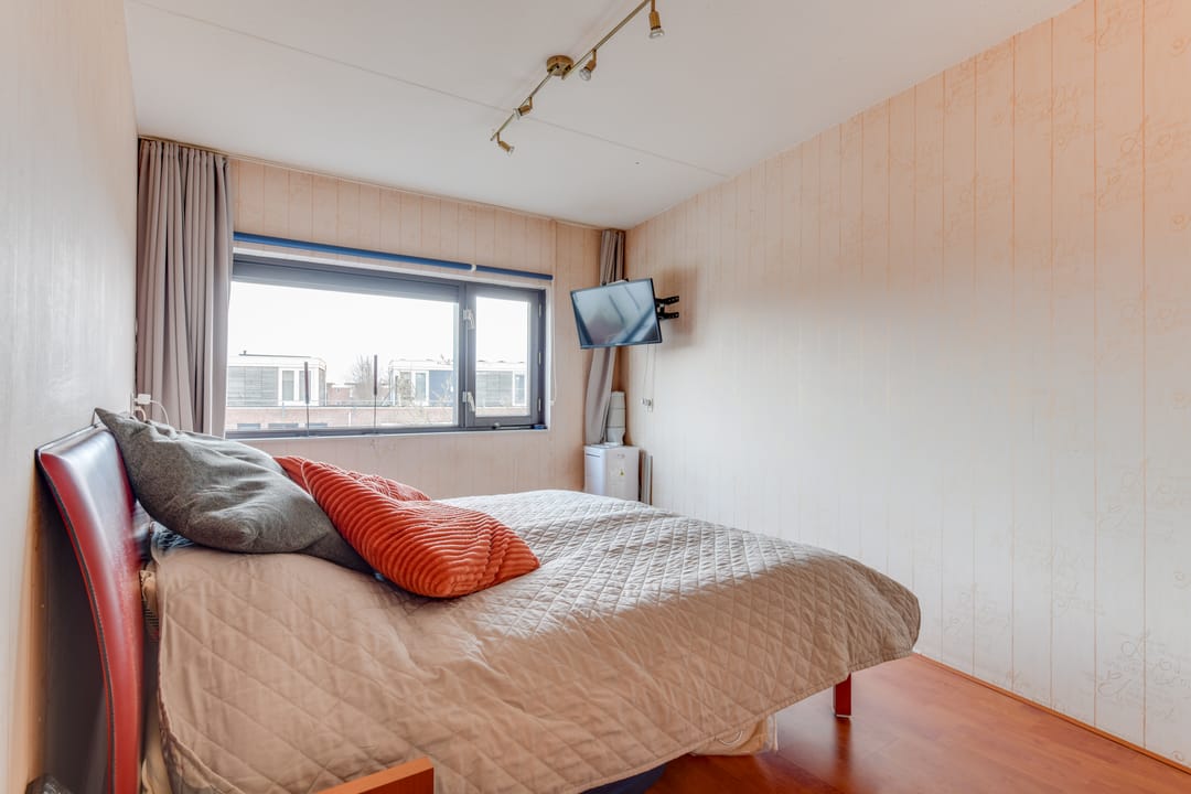 Photo 16 of Liesbeth Tilanusland 9