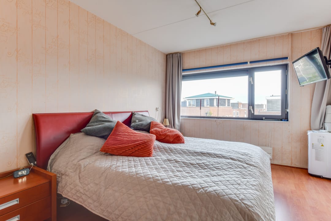 Photo 17 of Liesbeth Tilanusland 9