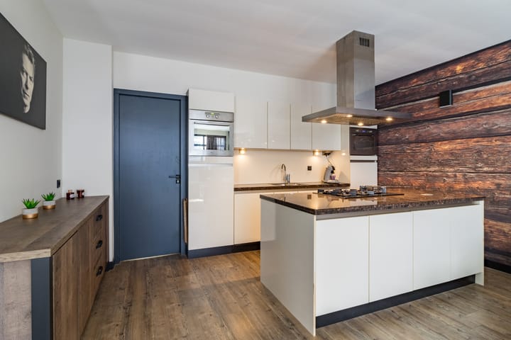 Photo 2 of Fenacoliuslaan 18-A