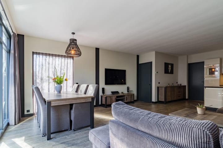 Photo 9 of Fenacoliuslaan 18-A