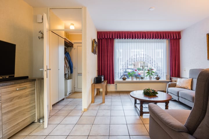 Foto 6 van Ridderspoor 16