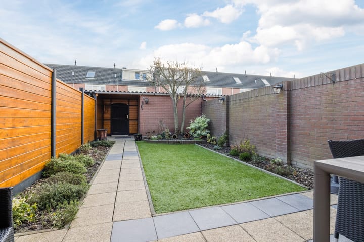 Foto 38 van Ridderspoor 16