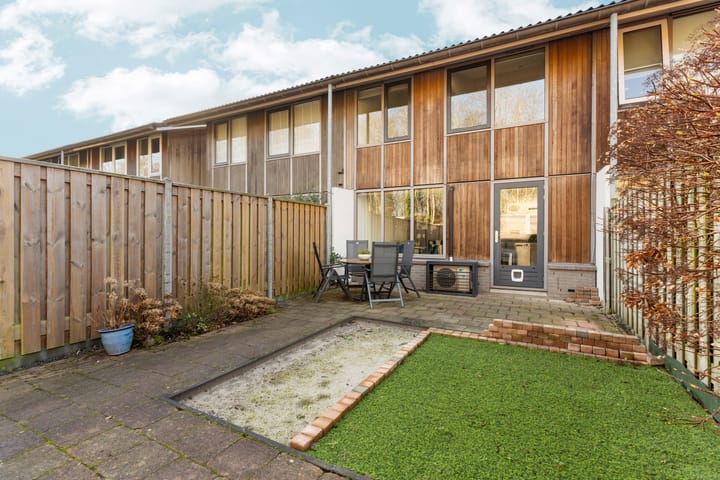 Foto 40 van Januaristraat 88