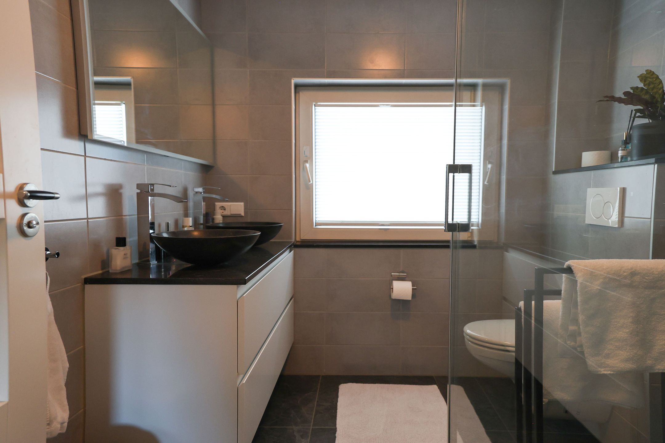 Photo 27 of Schubertstraat 12