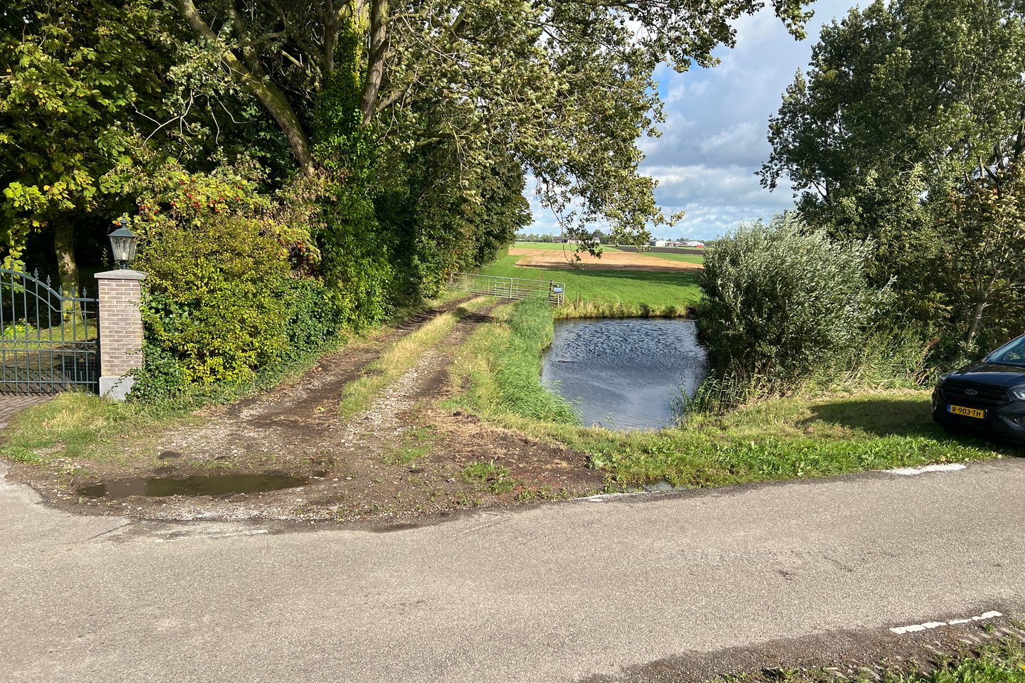 View photo 2 of Zuiderdijk