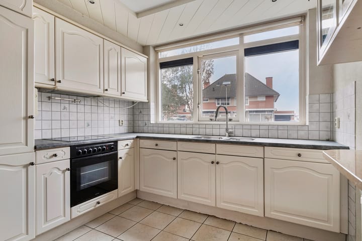 Foto 9 van Donizettistraat 24