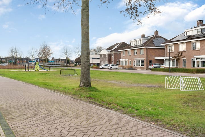 Foto 7 van Warmelo 16