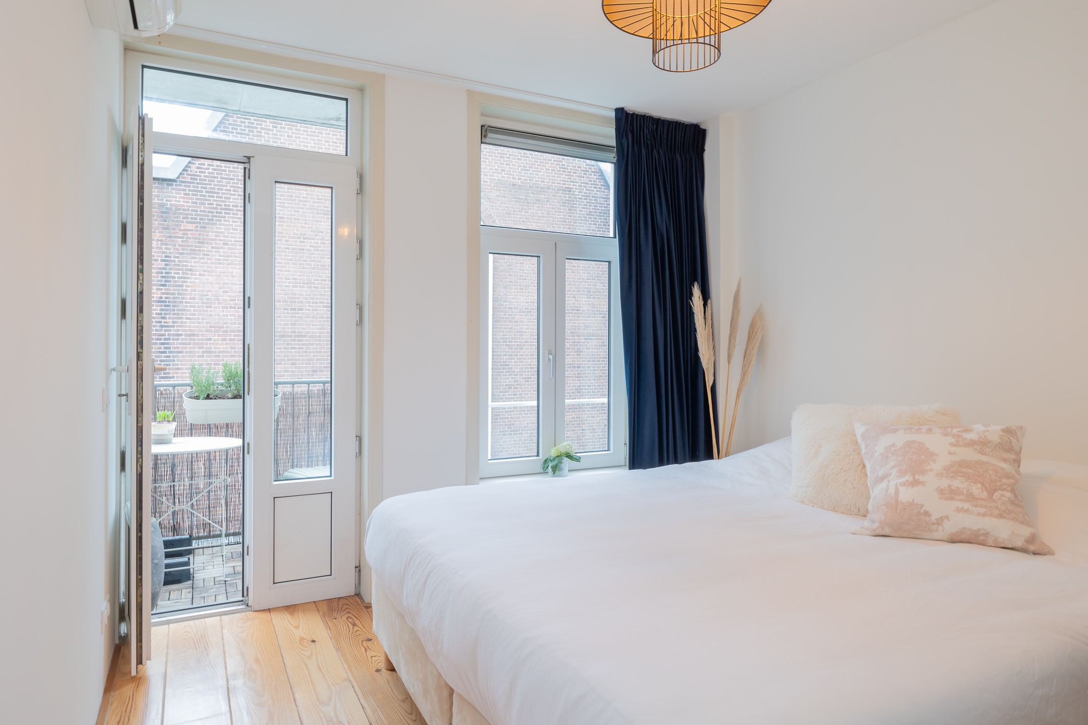 Photo 12 of Albert Cuypstraat 247-2