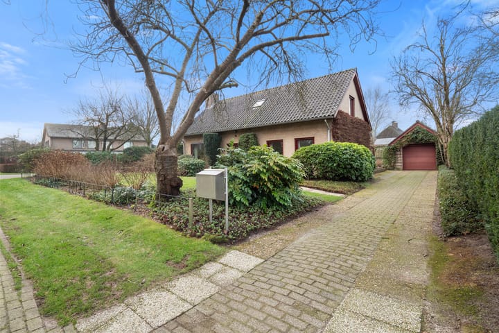 Foto 2 van Burg. Versterstraat 6