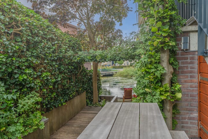 Foto 30 van Waterviolier 50