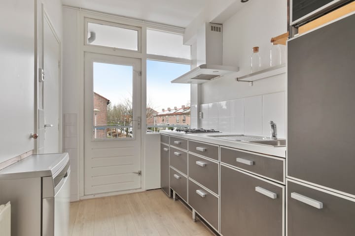 Foto 4 van Van Spilbergenstraat 7-A