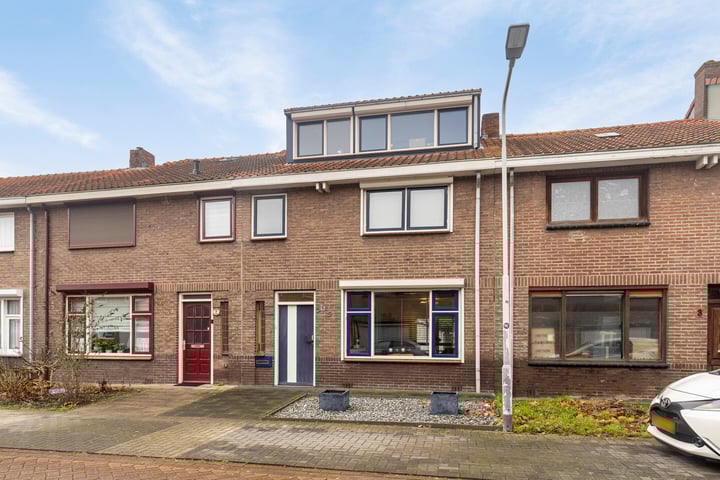 Bekijk foto van Bernhardstraat 5