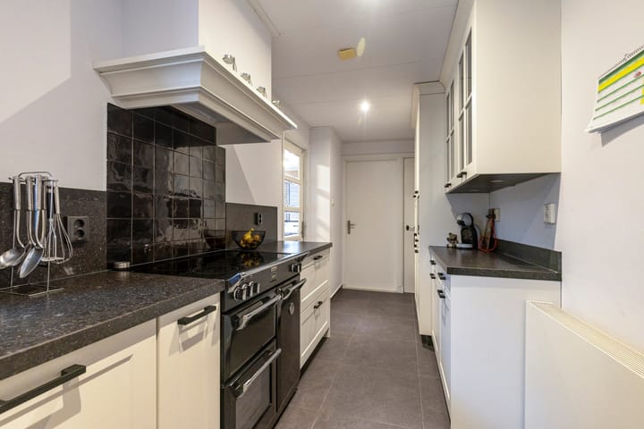 Foto 11 van Bernhardstraat 5