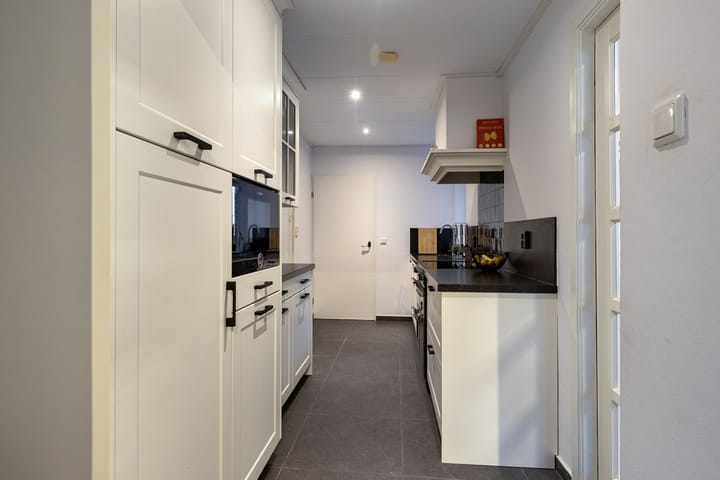 Foto 10 van Bernhardstraat 5