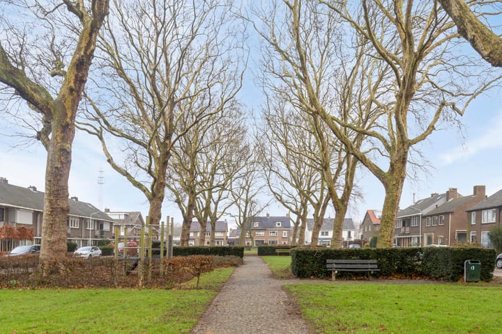 Foto 36 van Bernhardstraat 5