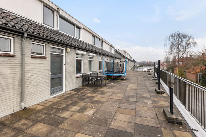 Foto 10 van Meidoornplein 37