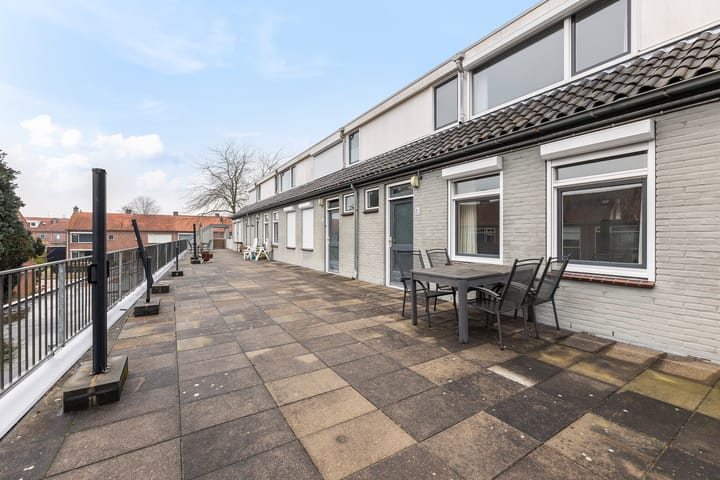 Foto 11 van Meidoornplein 37