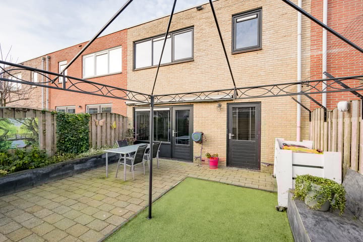 Foto 28 van Kompas 24