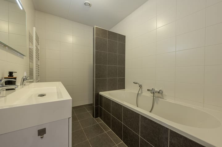 Foto 20 van Landheerlaan 3-B