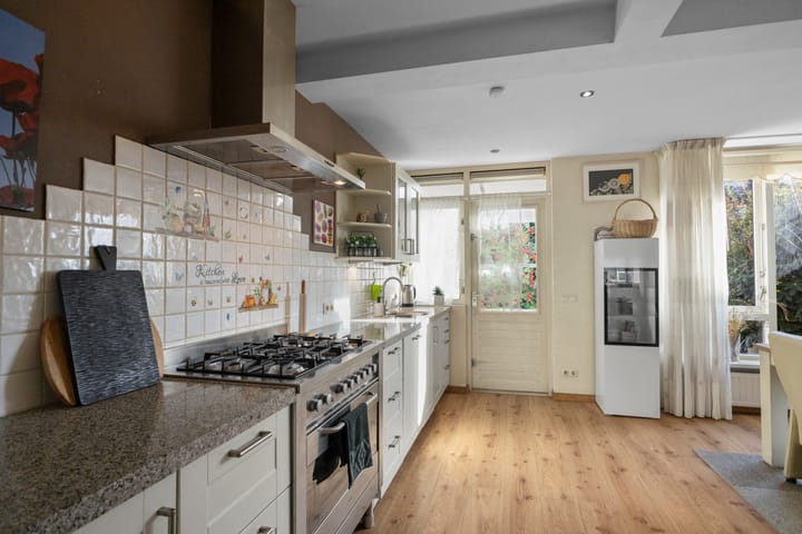 Foto 11 van Dongestraat 9