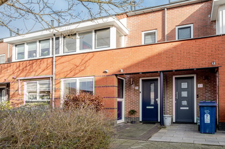 Foto 1 van Adrienne Solserstraat 45