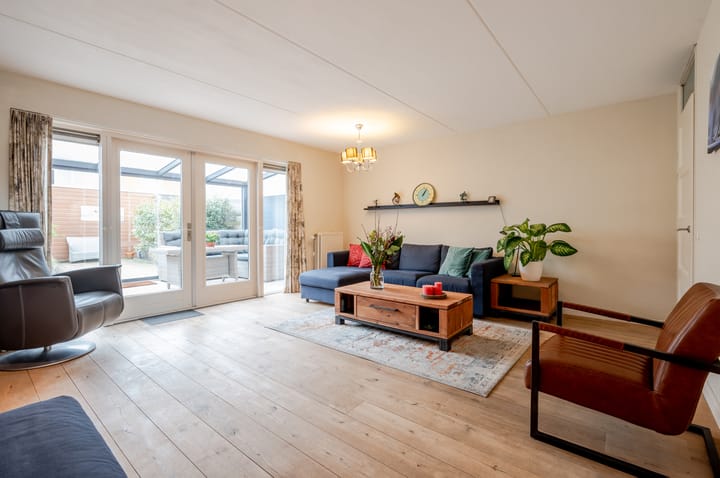 Foto 3 van Adrienne Solserstraat 45