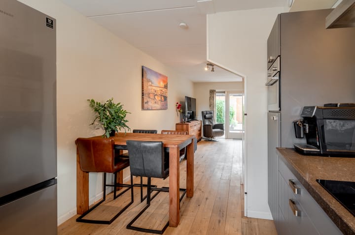 Foto 13 van Adrienne Solserstraat 45