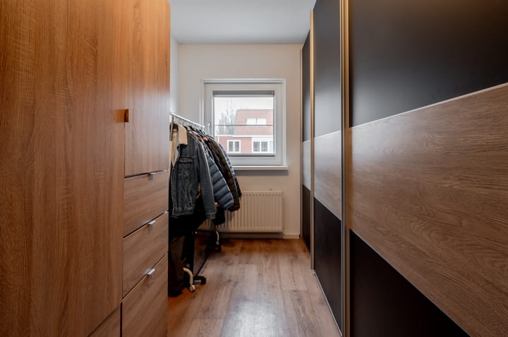 Foto 22 van Adrienne Solserstraat 45