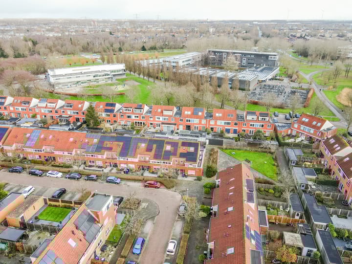 Foto 47 van Adrienne Solserstraat 45