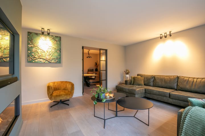 Foto 4 van Smaragd 89