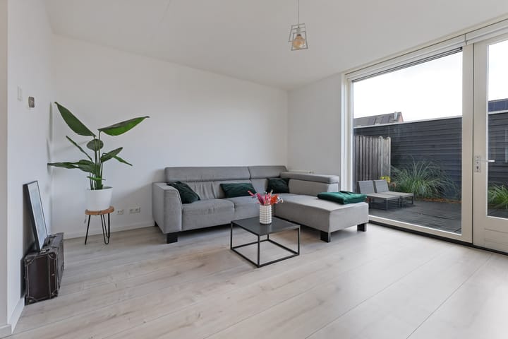 Foto 2 van John Lennonplein 27