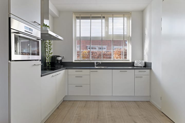 Foto 13 van John Lennonplein 27