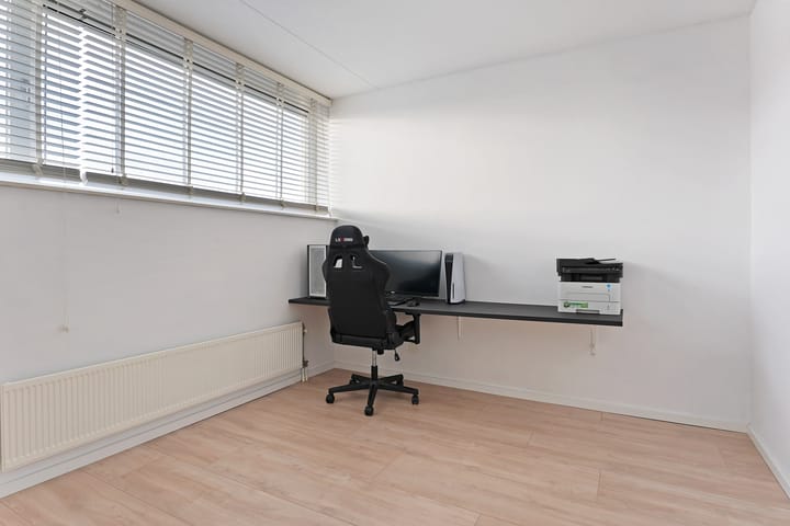 Foto 17 van John Lennonplein 27