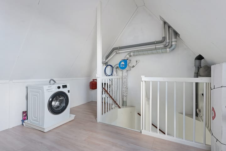 Foto 20 van John Lennonplein 27