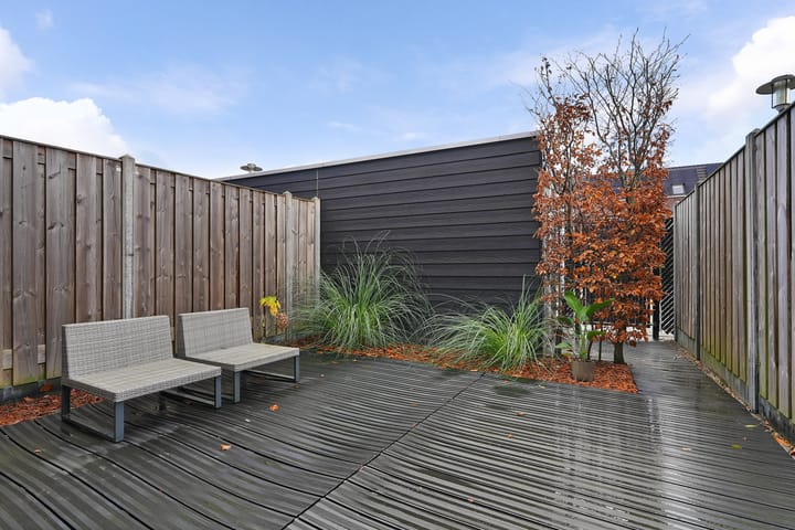 Foto 24 van John Lennonplein 27