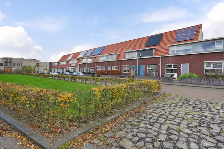 Foto 26 van John Lennonplein 27