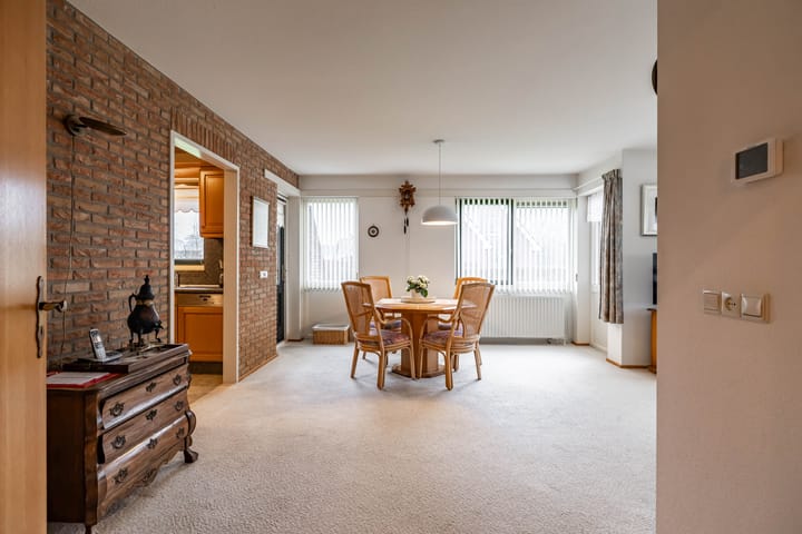 Photo 14 of Noordeinde 4