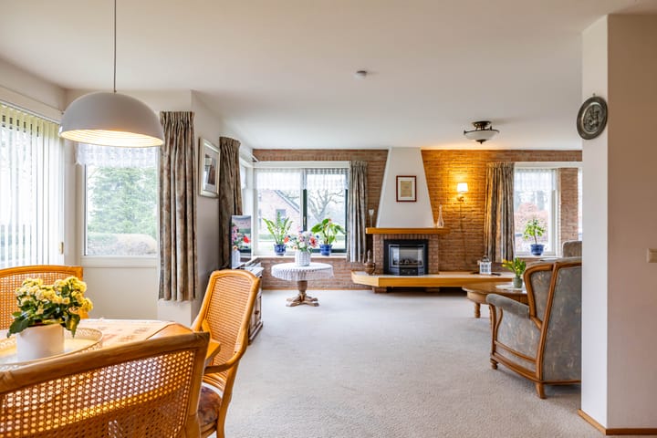 Photo 16 of Noordeinde 4