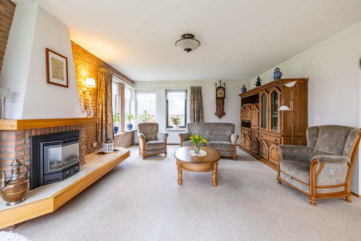 Photo 18 of Noordeinde 4